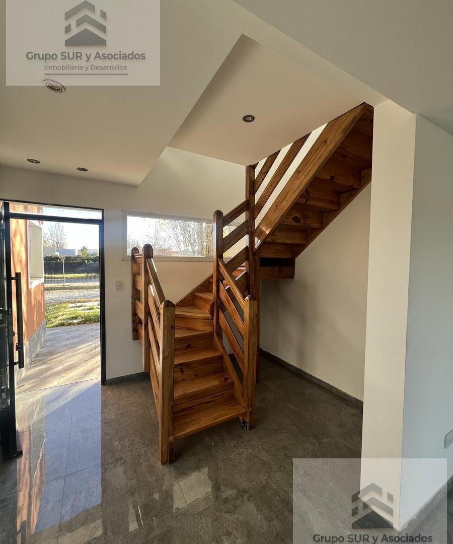 Foto de VENTA - Casa 2 dormitorios - Quincho - Pileta - Barrio Privado, imagen 3