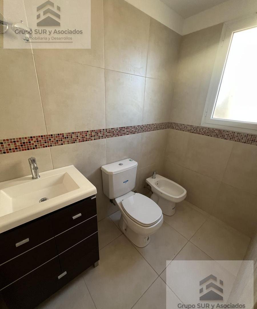 Foto de VENTA - Casa 2 dormitorios - Quincho - Pileta - Barrio Privado, imagen 2