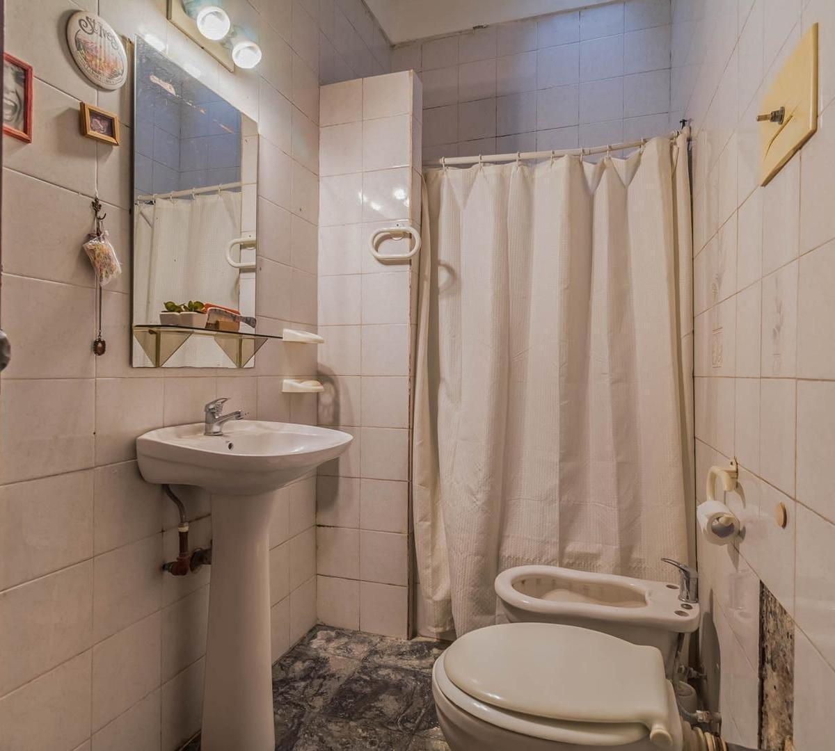 Casa 5 Ambientes con Gran Terraza Lote Propio 2
