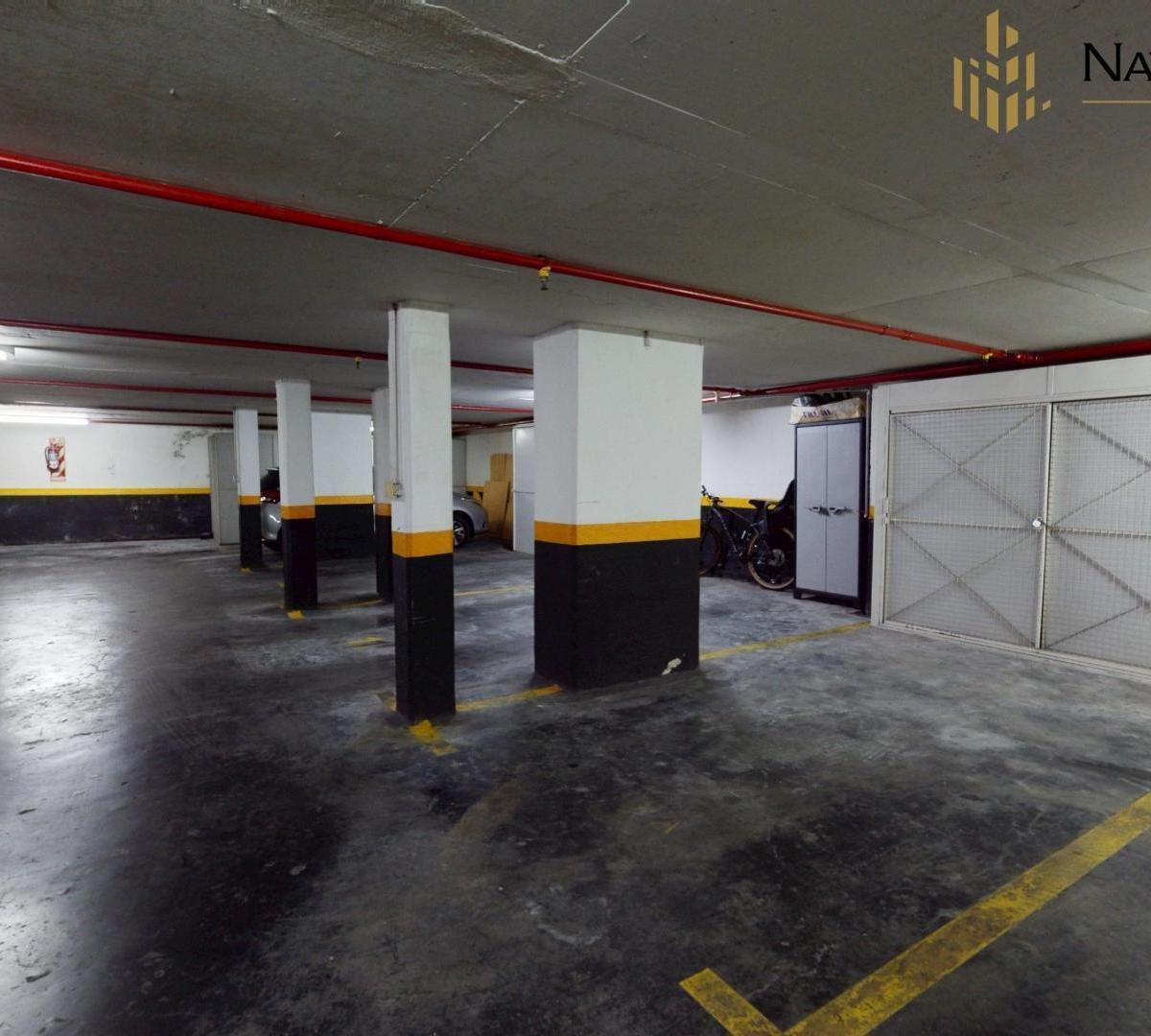 Semipiso de Categoria Cochera Amenities Seg 24hs Permuta 5