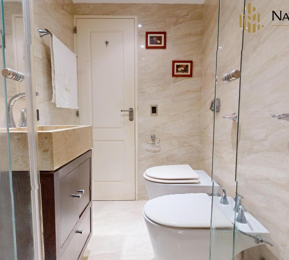 Semipiso de Categoria Cochera Amenities Seg 24hs Permuta 2