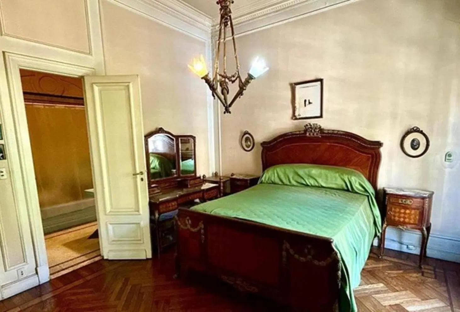 CASA PETIT HOTEL ESTILO EUROPEO 500M2 5