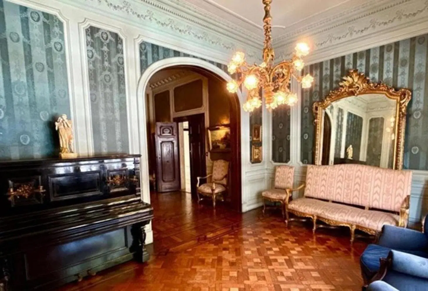 CASA PETIT HOTEL ESTILO EUROPEO 500M2 3