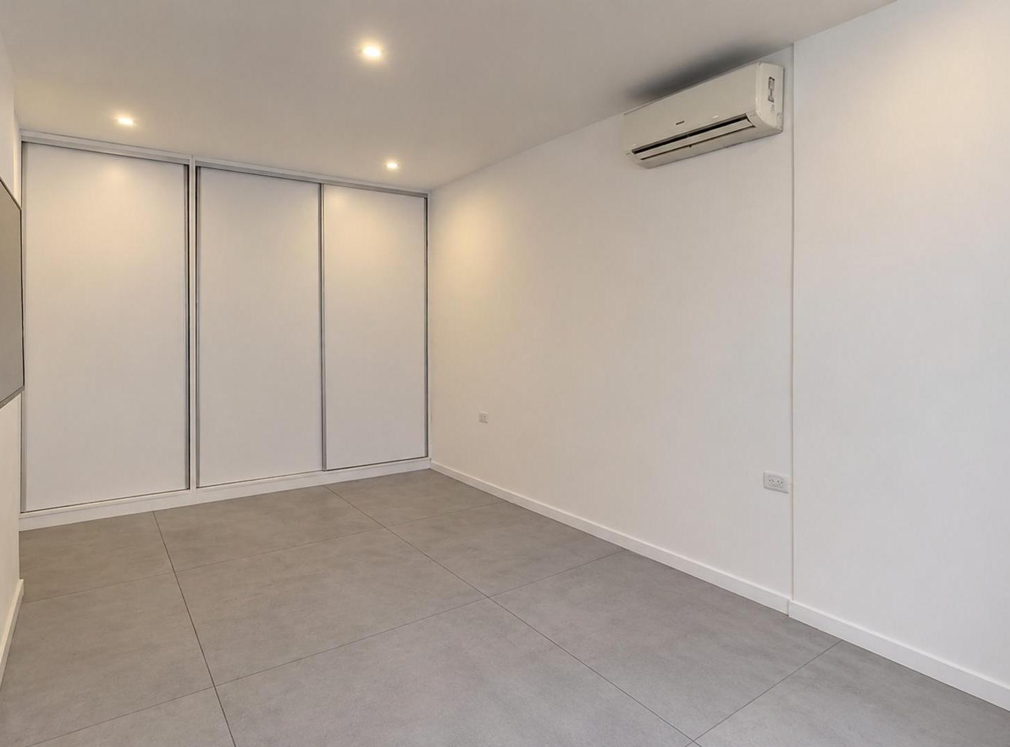 Foto de VENTA TRIPLEX CON BALCON Y TERRAZA Y PROPIA, imagen 5