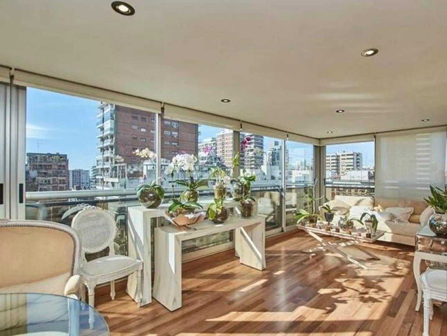 DEPARTAMENTO DE CATEGORIA FULL AMENITIES 2