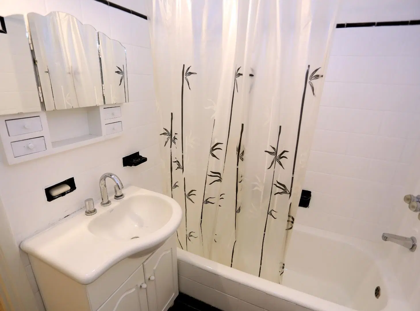 Alquiler Departamento 3 ambientes y medio con balcón corrido 8