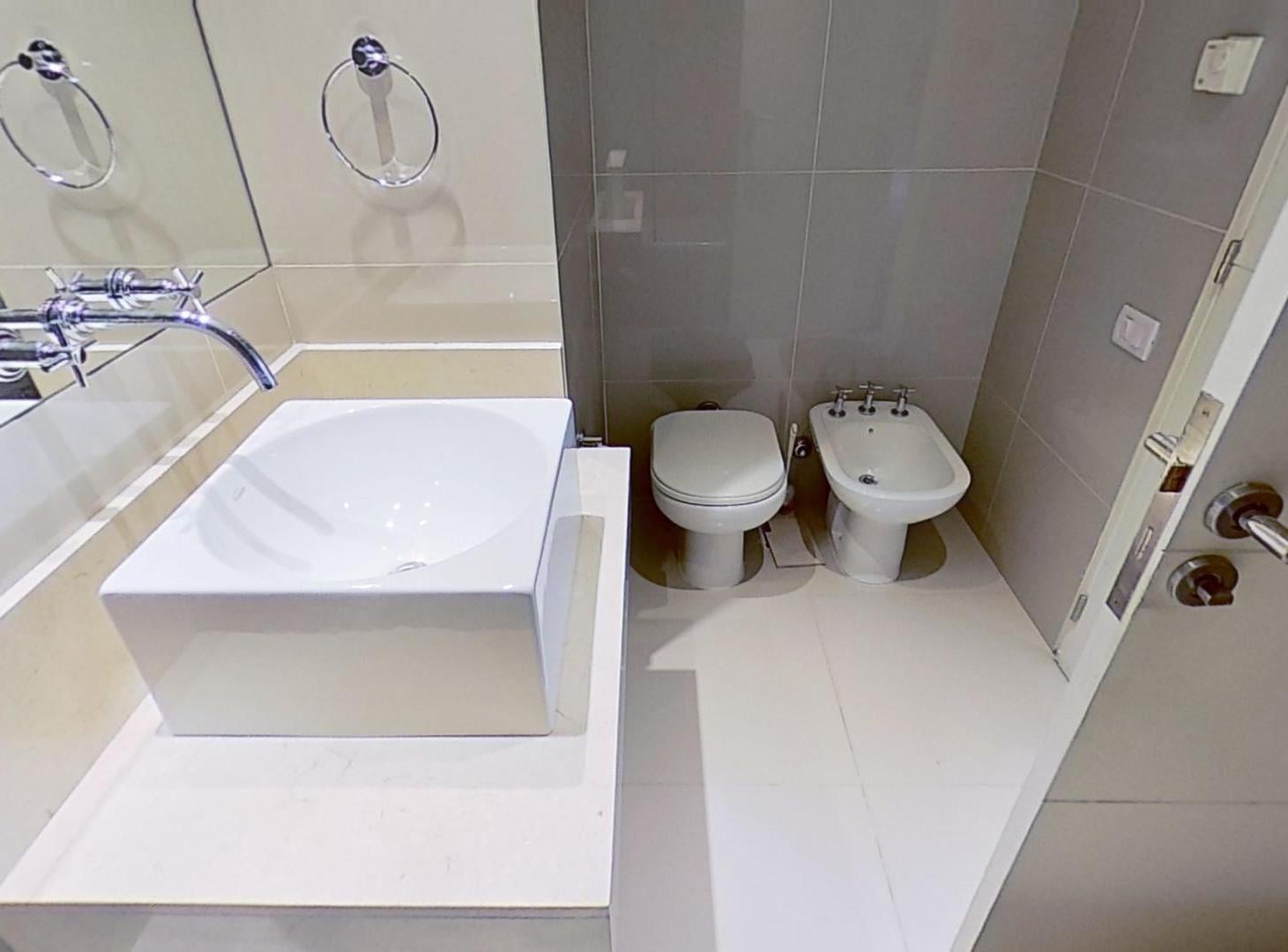 Foto de PISO ALTO PALIER PRIVADO FTE COCHERA LAS CAÑITAS, imagen 4