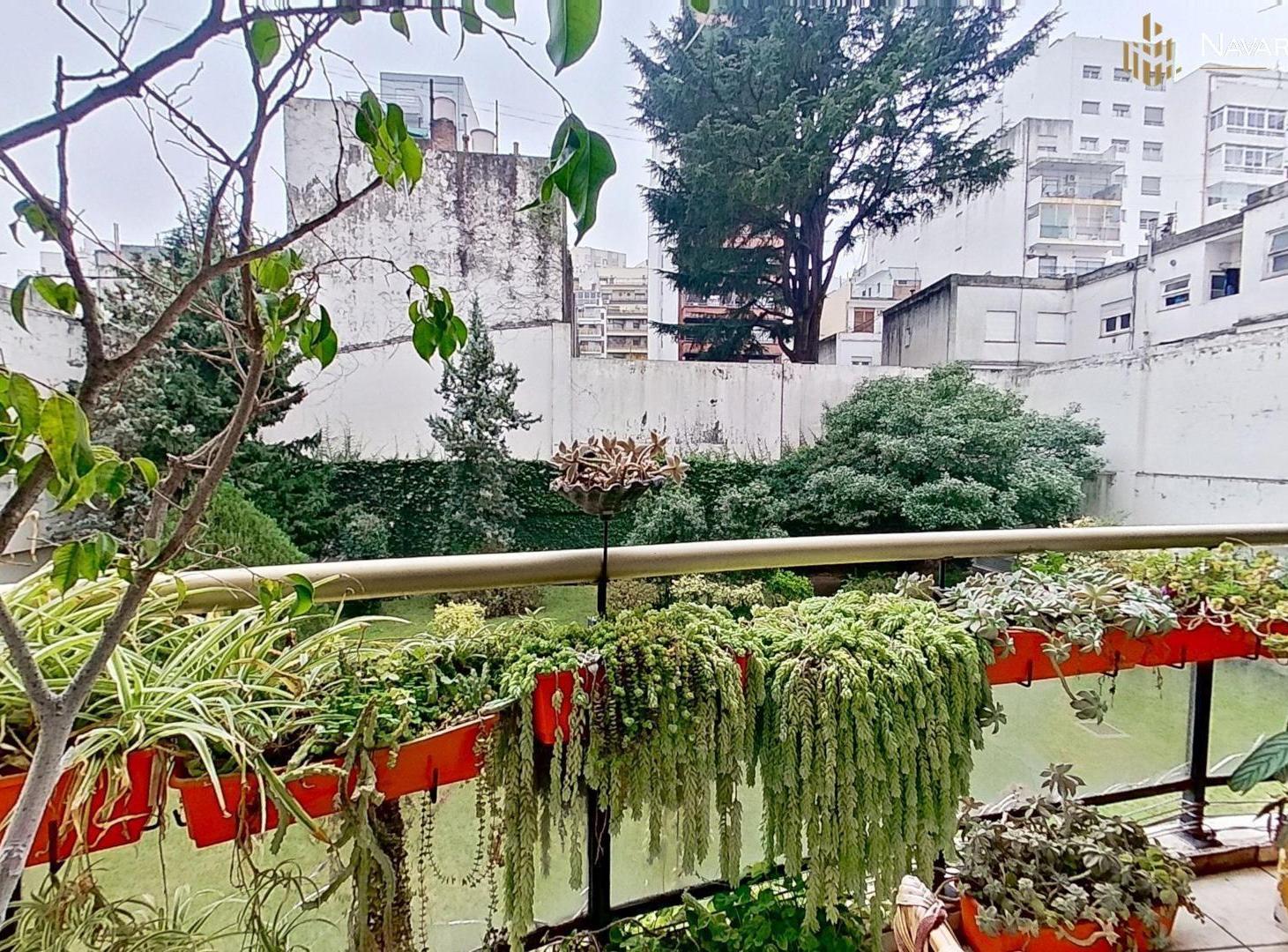 Foto de VENTA DEPTO 4 AMBIENTES CON COCHERA - ACEPTA PERMUTA, imagen 3