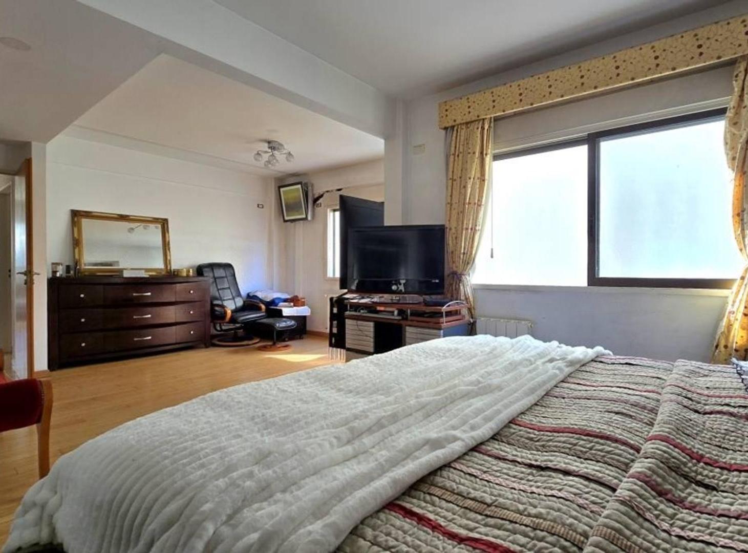 Foto de VENTA SEMIPISO EN TORRE DE CATEGORIA CABALLITO, imagen 4
