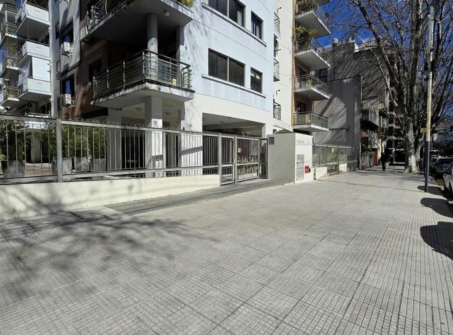 Foto de VENTA SEMIPISO EN TORRE DE CATEGORIA CABALLITO, imagen 4