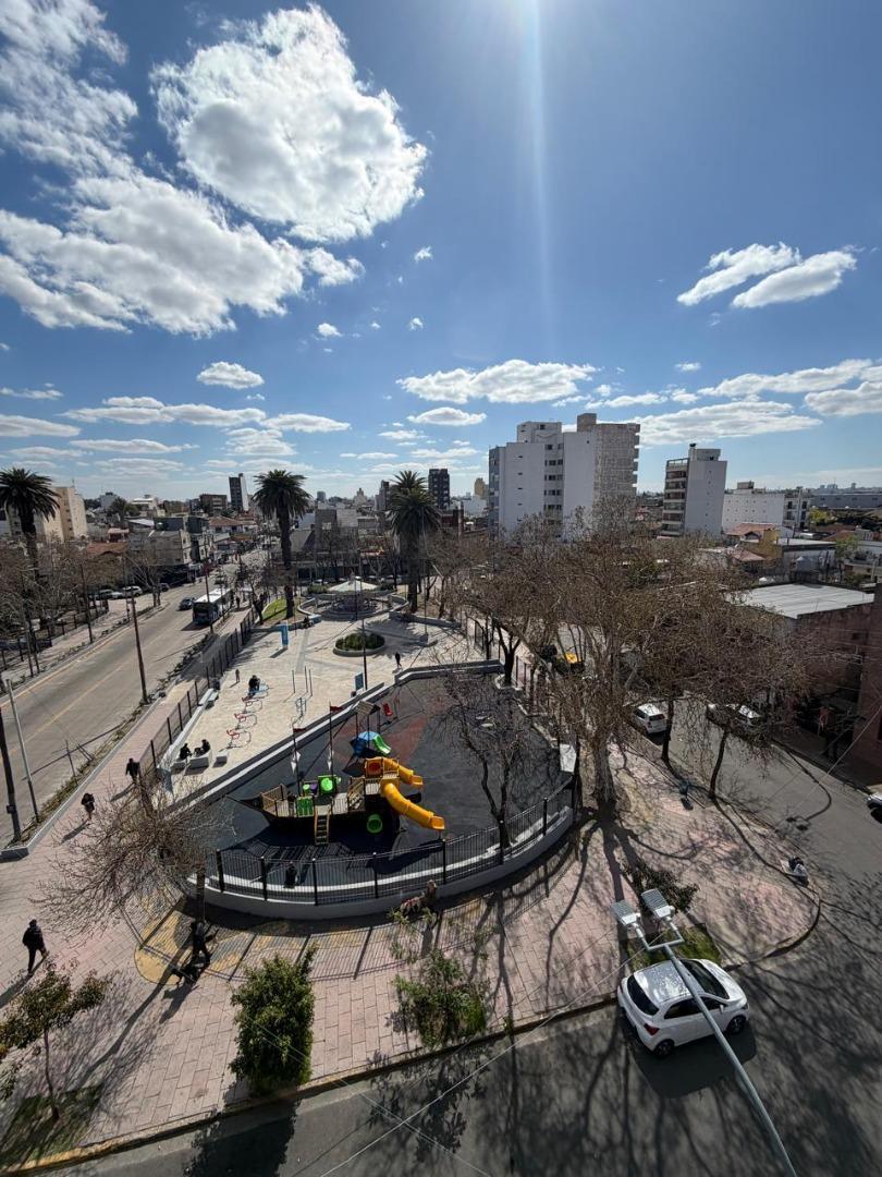 Foto de Casa en Venta con Terraza Parrilla Valentin Alsina Lanus, imagen 2