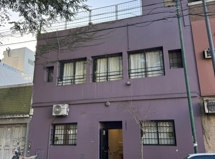Local excelente zona frente plaza Mackenna 3