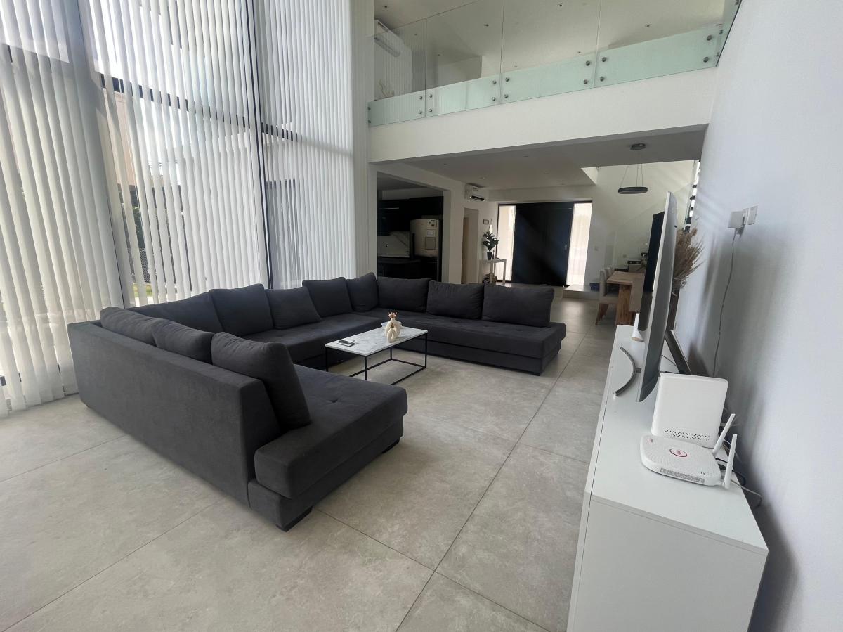 Casa Moderna La Martona 4 Dorm. (1 en Suite con Vestidor) 5