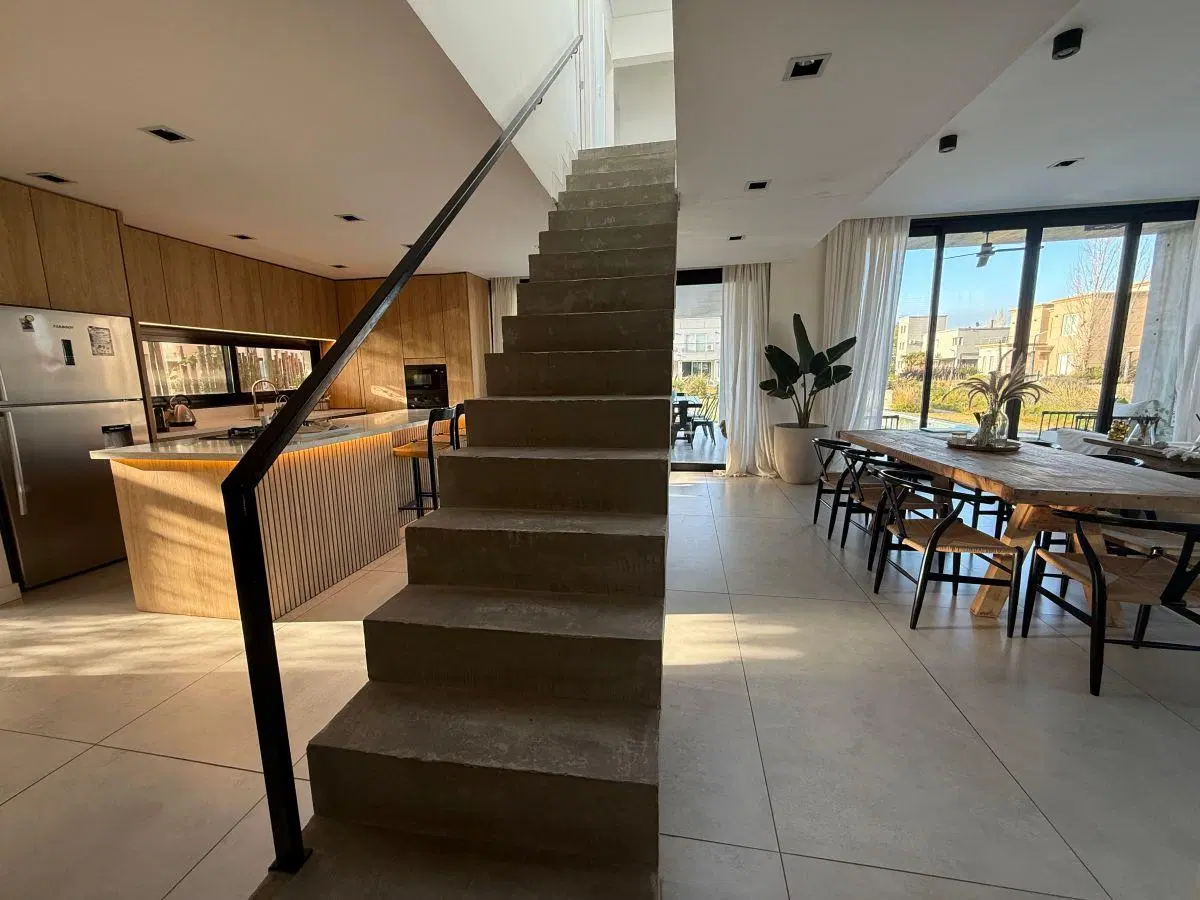 Casa en Venta La Martona 5 Dormitorios (1 en Suite) con pileta 8