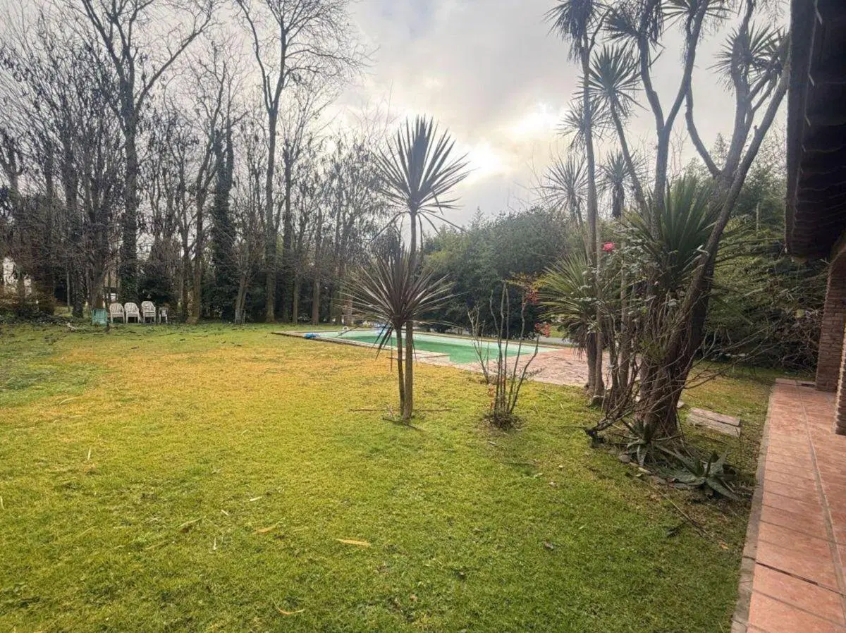 Casa en Venta La Martona 5 Dormitorios (1 en Suite) refaccionada en su interior con pileta 5