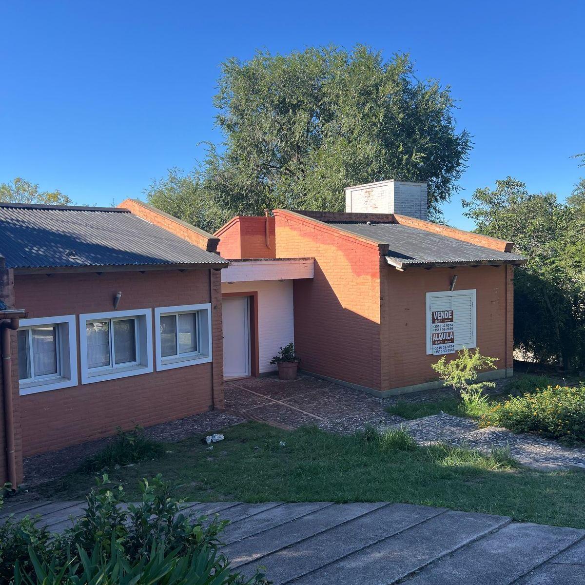 Alquiler/venta Casa 2 Dorm. con Pileta en Barrio Cerrado Los Aromitos. 2