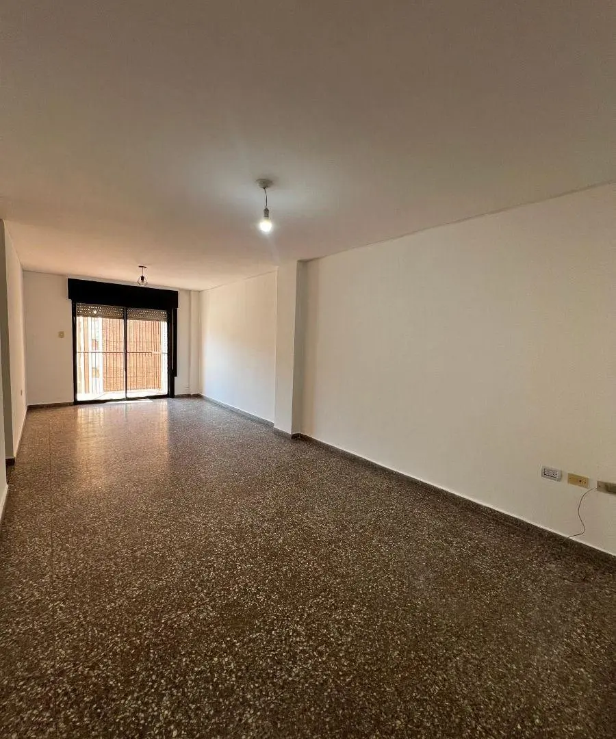 ALQUILAMOS DEPARTAMENTO DE DOS DORMITORIOS CON BALCÓN EN NUEVA CÓRDOBA 3