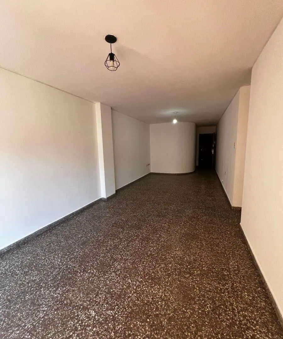 ALQUILAMOS DEPARTAMENTO DE DOS DORMITORIOS CON BALCÓN EN NUEVA CÓRDOBA 1