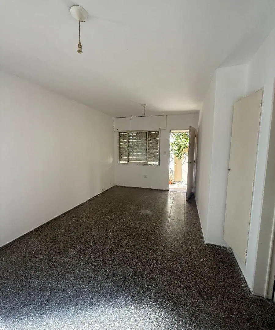 Alquiler departamento 3 dormitorios en Barrio Parque Capital 1