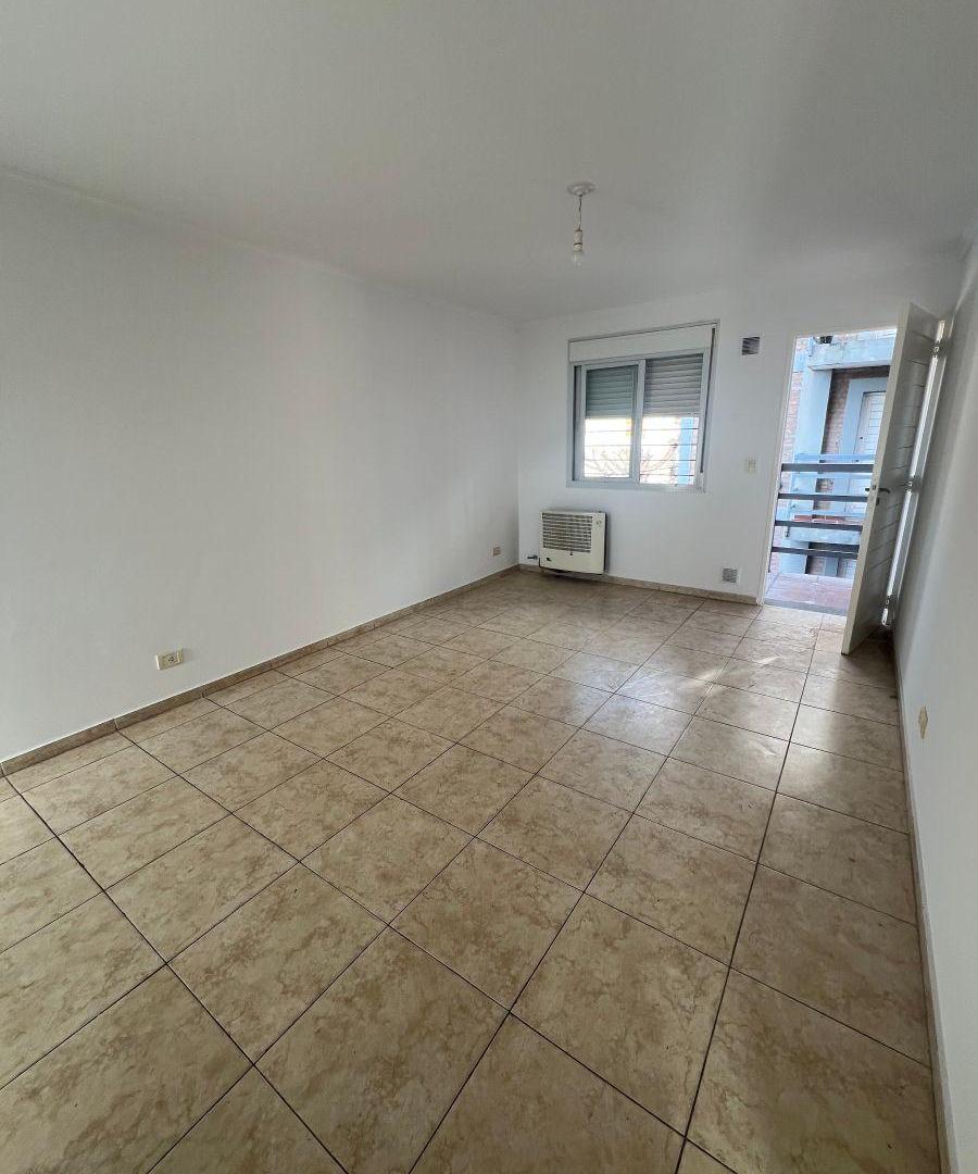 Foto de Alquilamos departamento de 1 dormitorio en B° Villa Cabrera, imagen 3