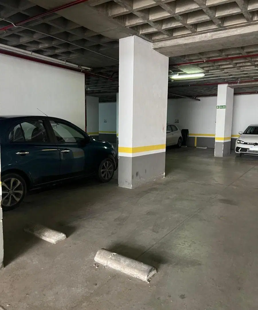 Alquiler cochera en Nueva Córdoba sobre calle Obispo Trejo esquina Brasil 3