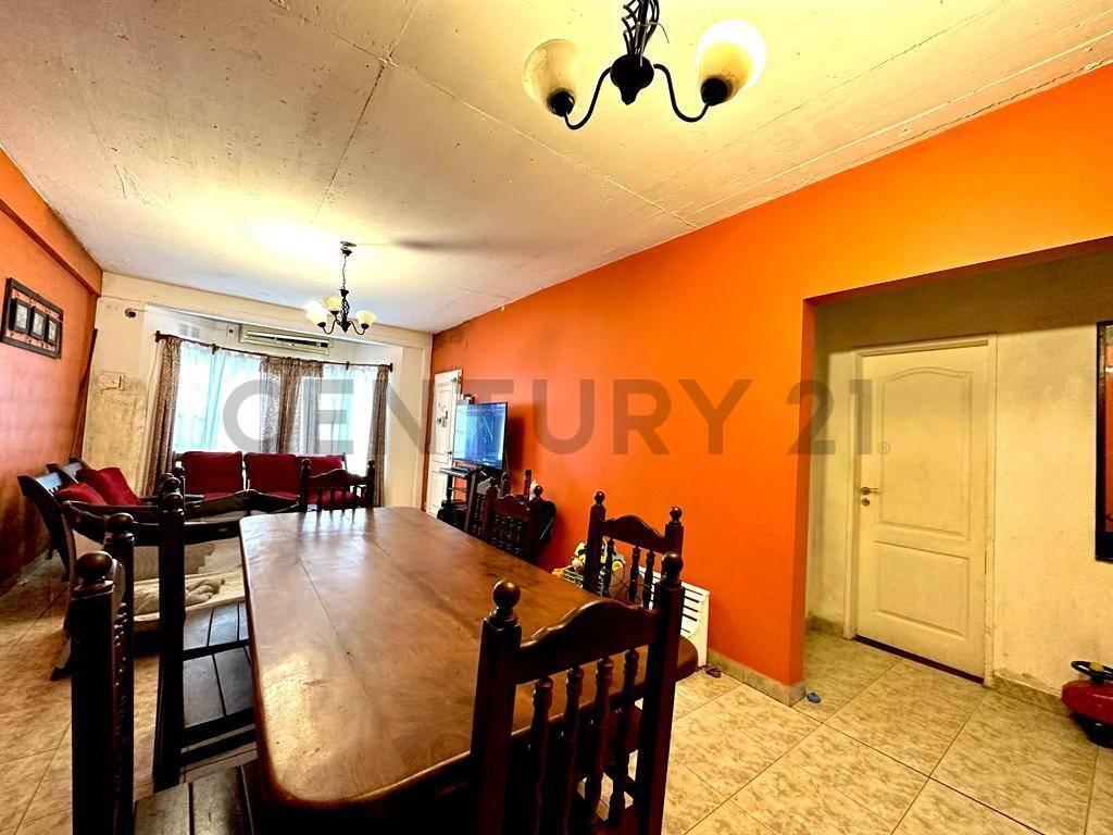 Foto de VENTA CASA 4 AMBIENTES VILLA TESEI GRAN LOTE, imagen 4