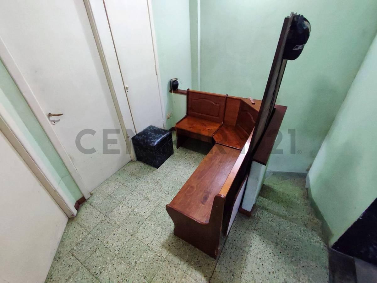 Venta Casa Multifamiliar 6 Ambientes 4 Dorm. Moreno Sur 5