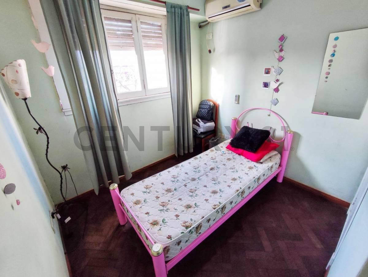 Venta Casa Multifamiliar 6 Ambientes 4 Dorm. Moreno Sur 3