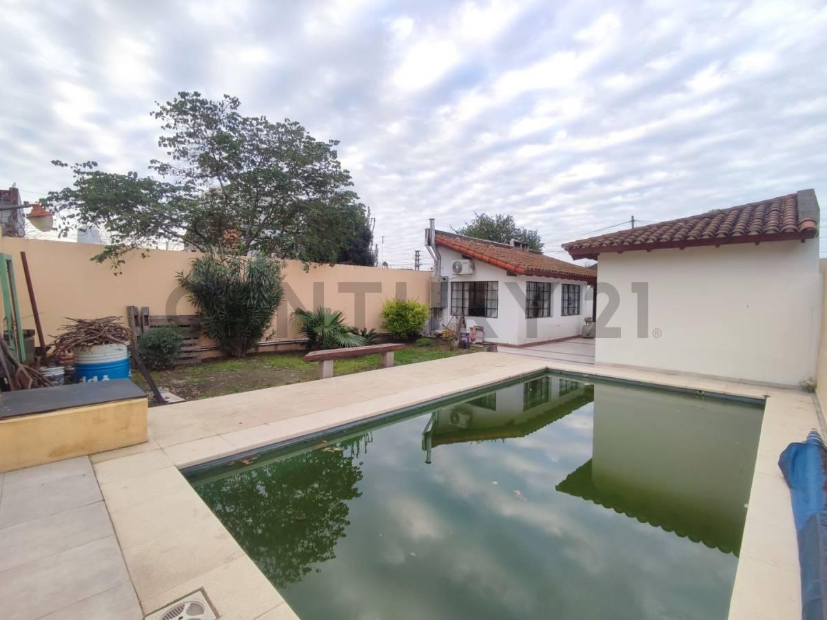 Venta Casa 4 Ambientes Moreno Pileta Quincho 2