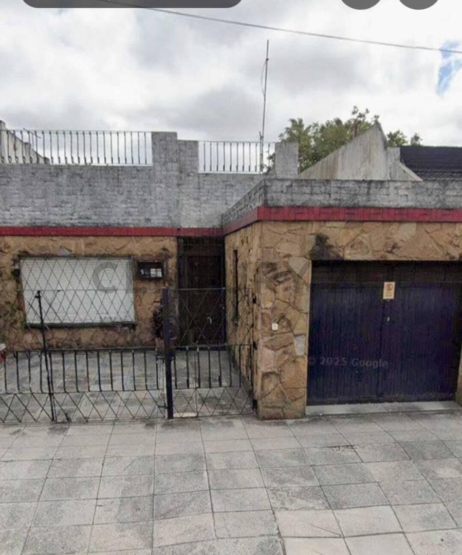 VENTA CASA 4 AMBIENTES CASTELAR MORON IDEAL INVERSOR