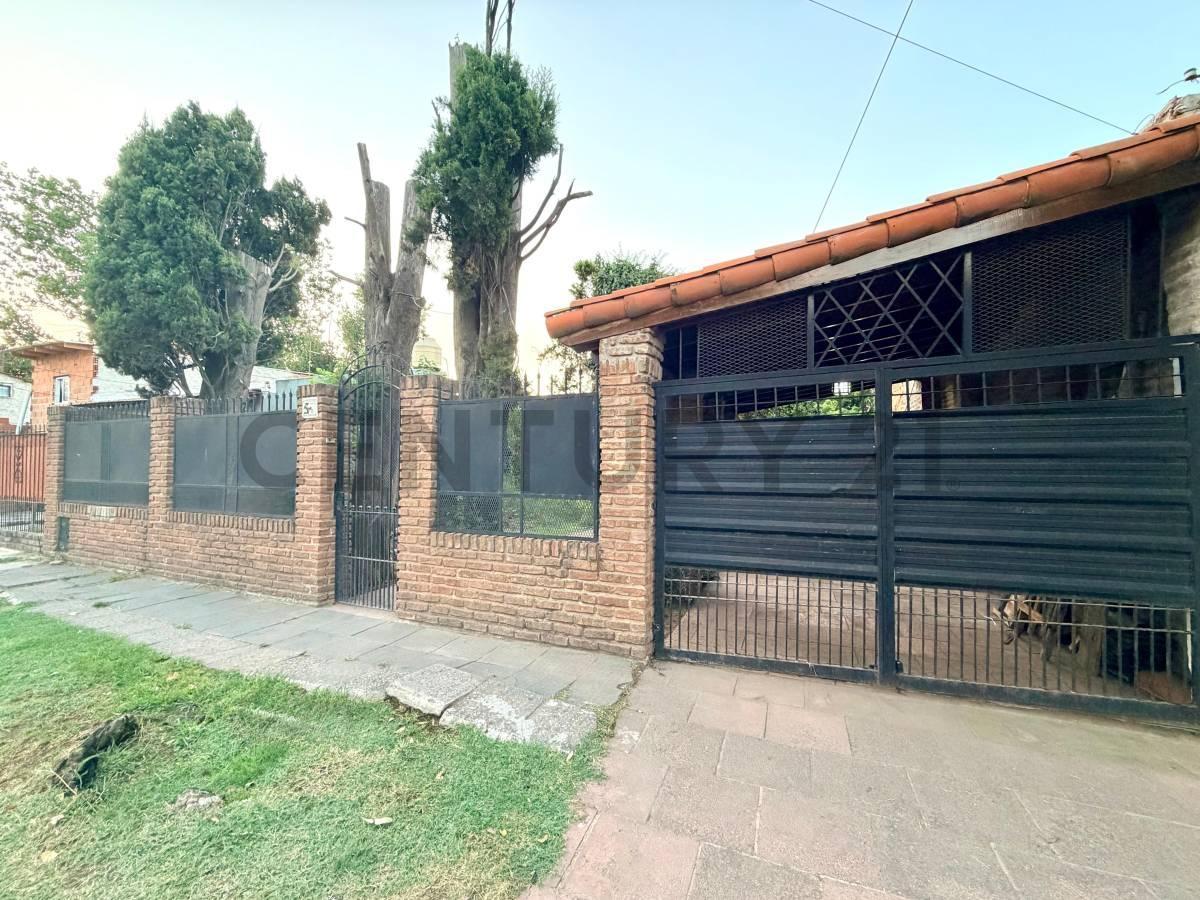 VENTA CASA 3 AMB PARQUE LELOIR LOTE DE 400M2  A METROS DE MARTIN FIERRO