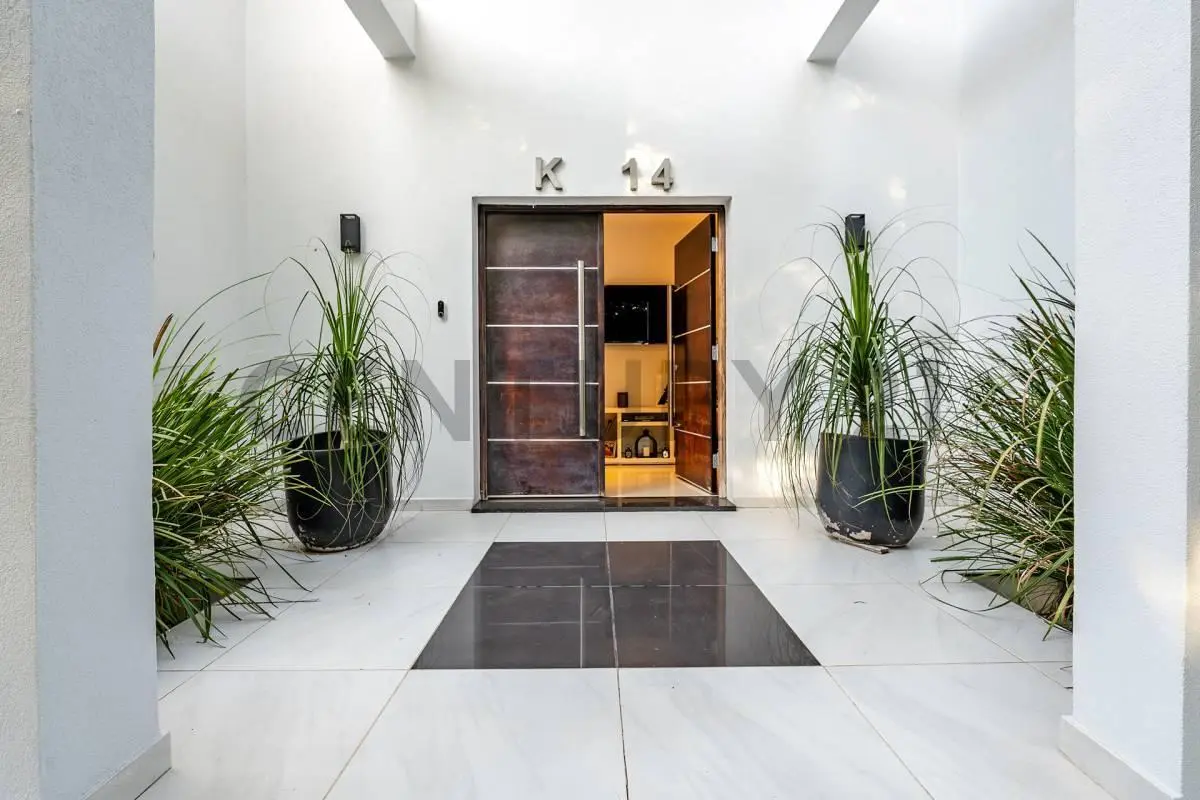 VENTA CASA 7 AMBIENTES PILETA EL NACIONAL 1200M2 2