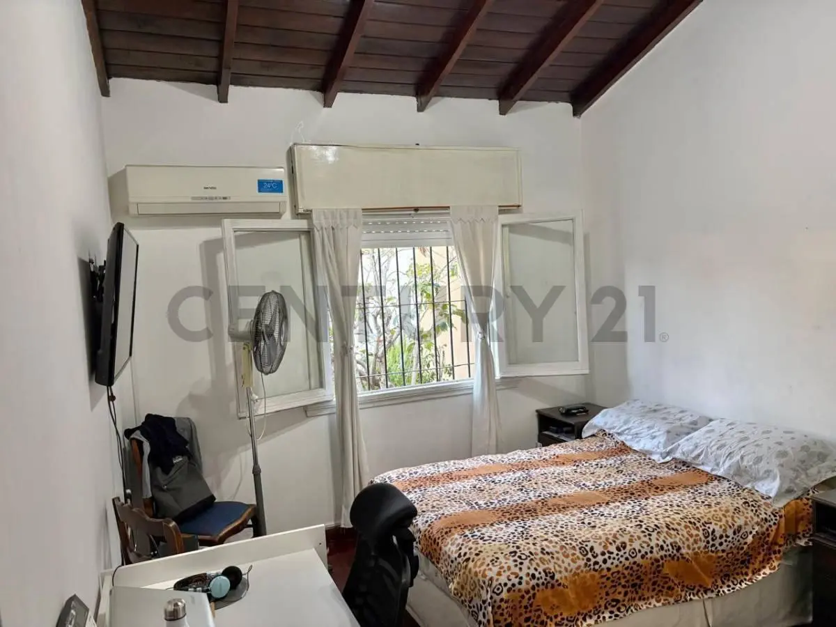 VENTA CASA- 4 AMBIENTES -BARRIO AERONÁUTICO- ITUZAINGÓ 8