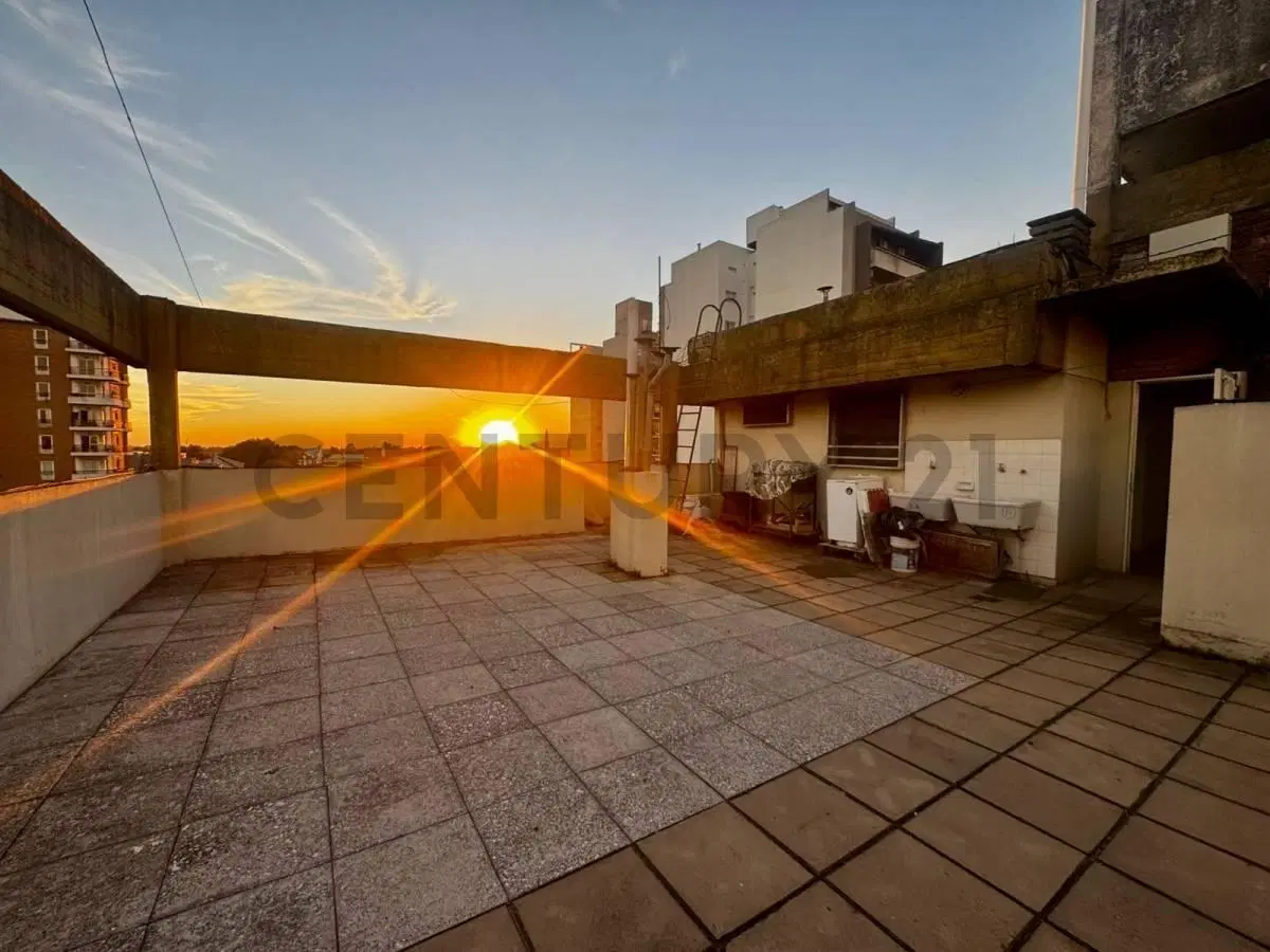 VENTA DEPARTAMENTO MONOAMBIENTE CASEROS BALCON 4