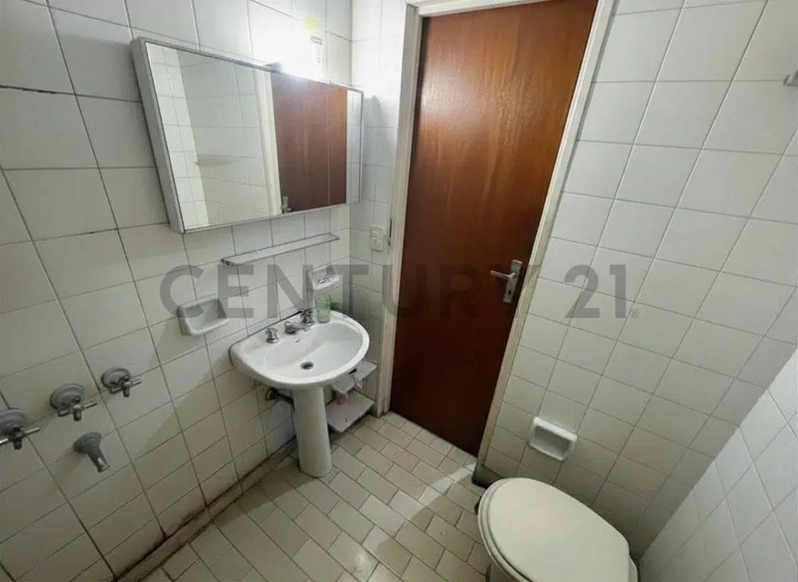 VENTA DEPARTAMENTO MONOAMBIENTE CASEROS BALCON 5