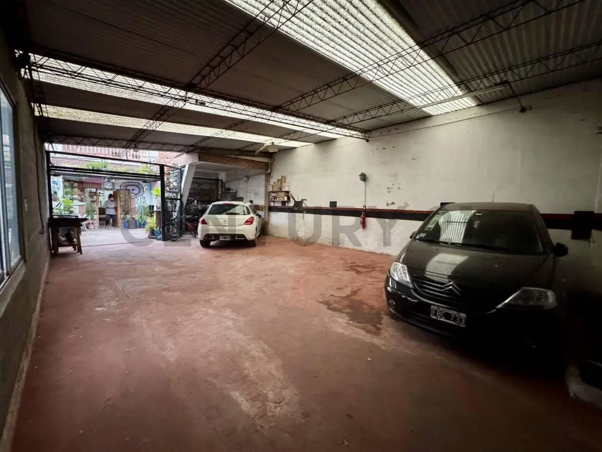 VENTA GALPON CON CASA CASEROS 8