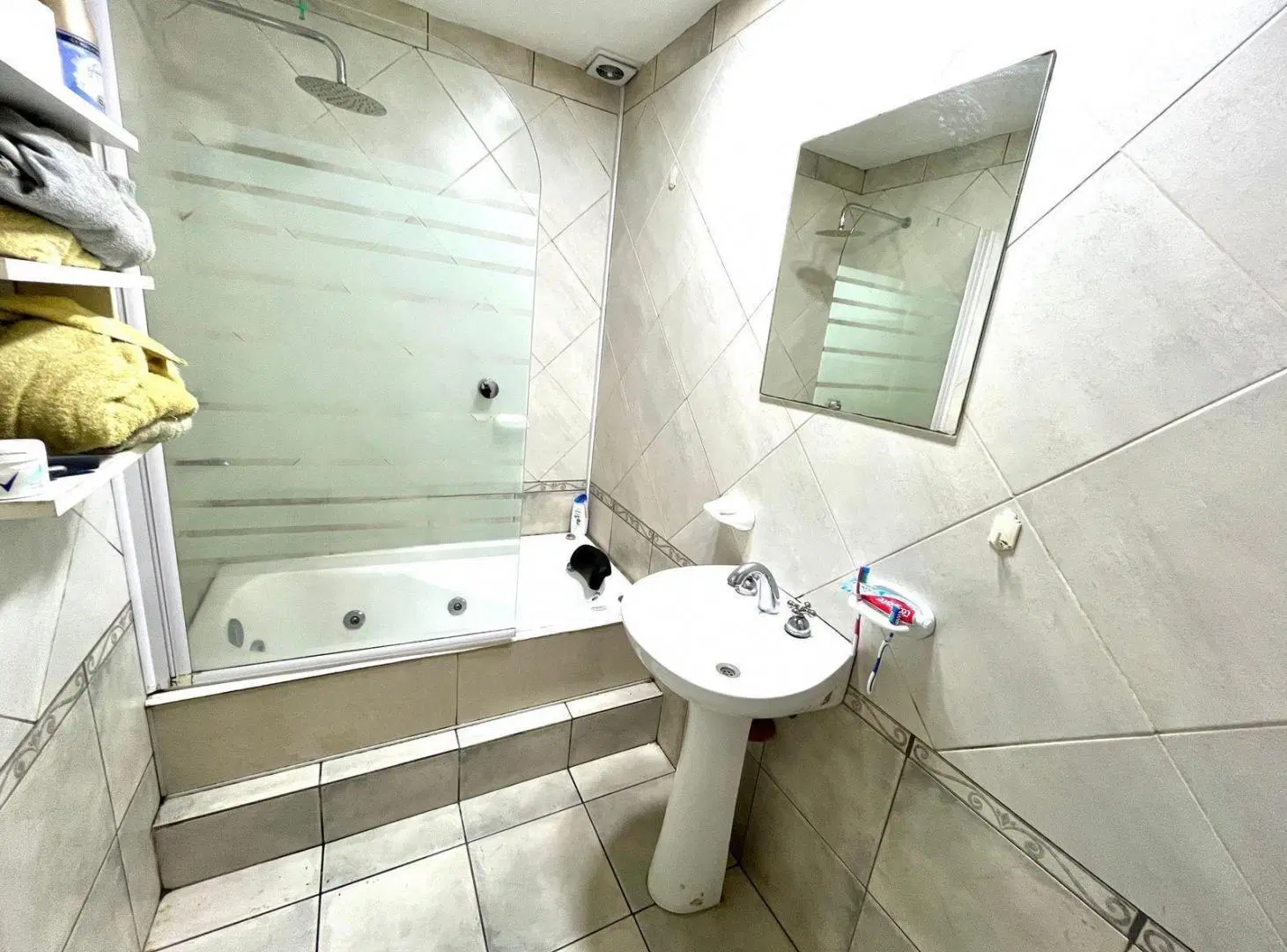 VENTA DEPARTAMENTO MONOAMBIENTE PLANTA BAJA MORON CENTRO 3