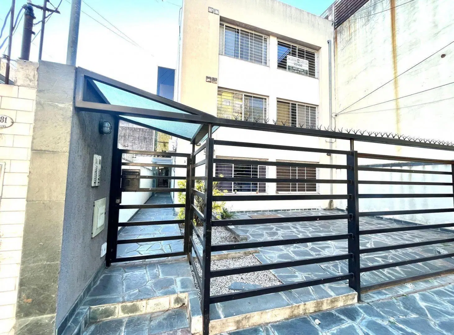 VENTA DEPARTAMENTO MONOAMBIENTE PLANTA BAJA MORON CENTRO 2