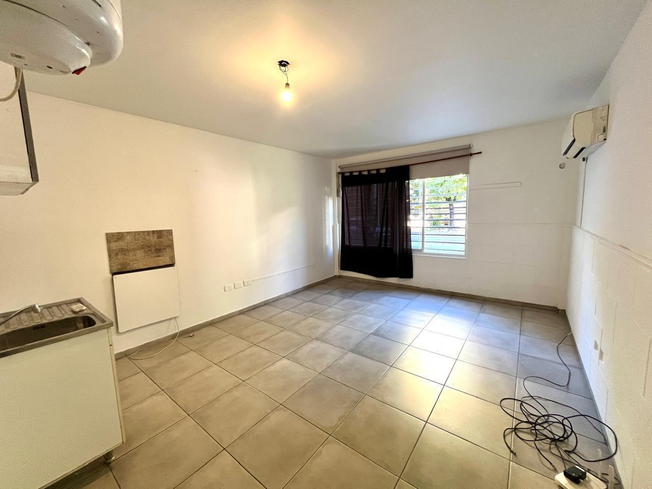 VENTA DEPARTAMENTO MONOAMBIENTE PLANTA BAJA MORON CENTRO