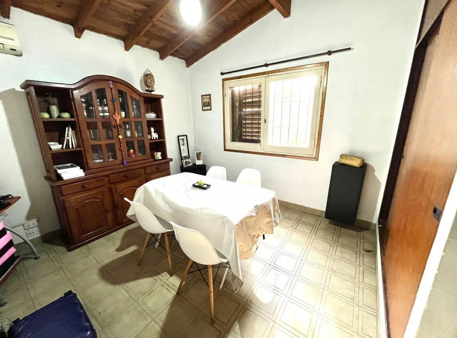 VENTA CASA 4 AMBIENTES CON JARDIN Y PILETA ITUZAINGO NORTE 5