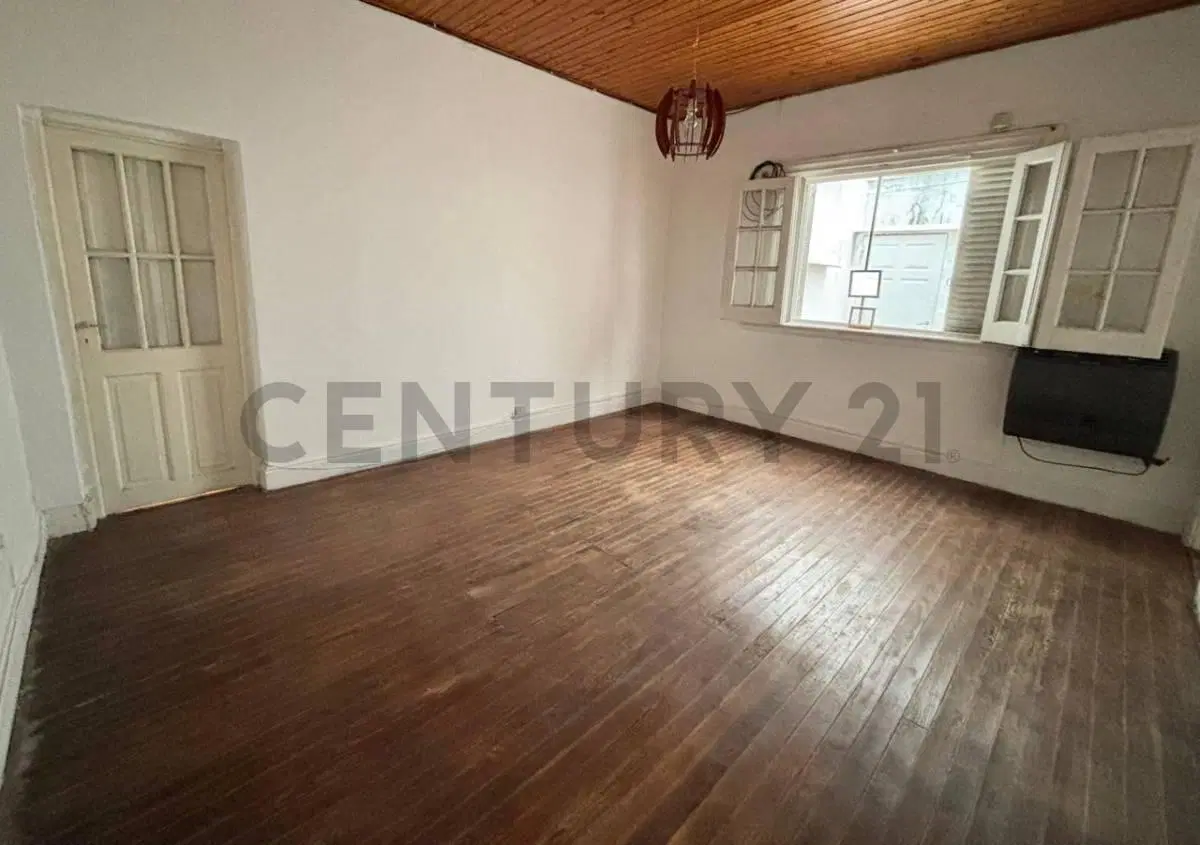 VENTA PH 2 AMBIENTES MORON CENTRO CON PATIO 2