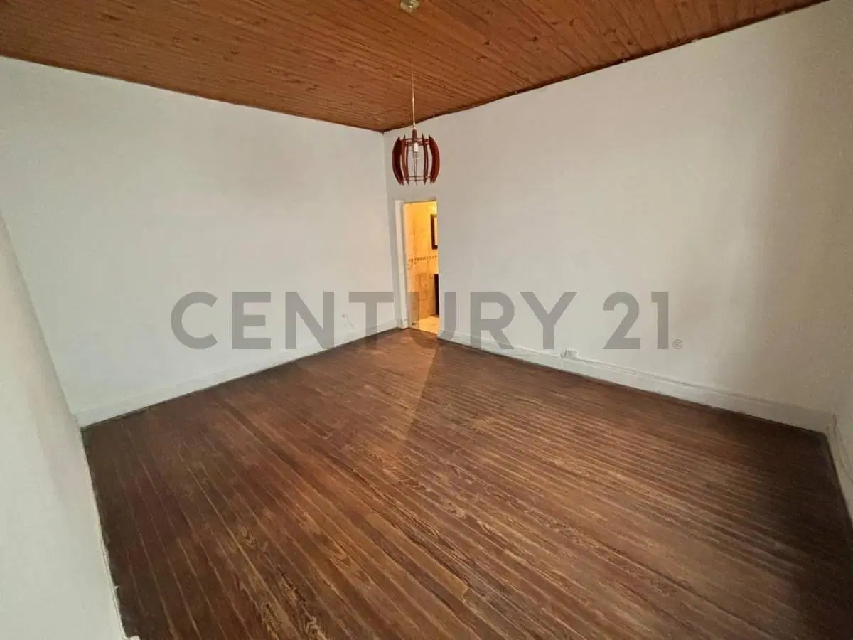 VENTA PH 2 AMBIENTES MORON CENTRO CON PATIO 4