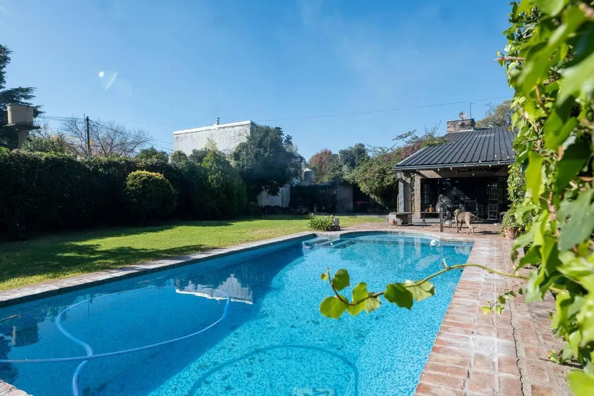 VENTA CASA BELLA VISTA 7 AMBIENTES PILETA PARQUE QUINCHO 5