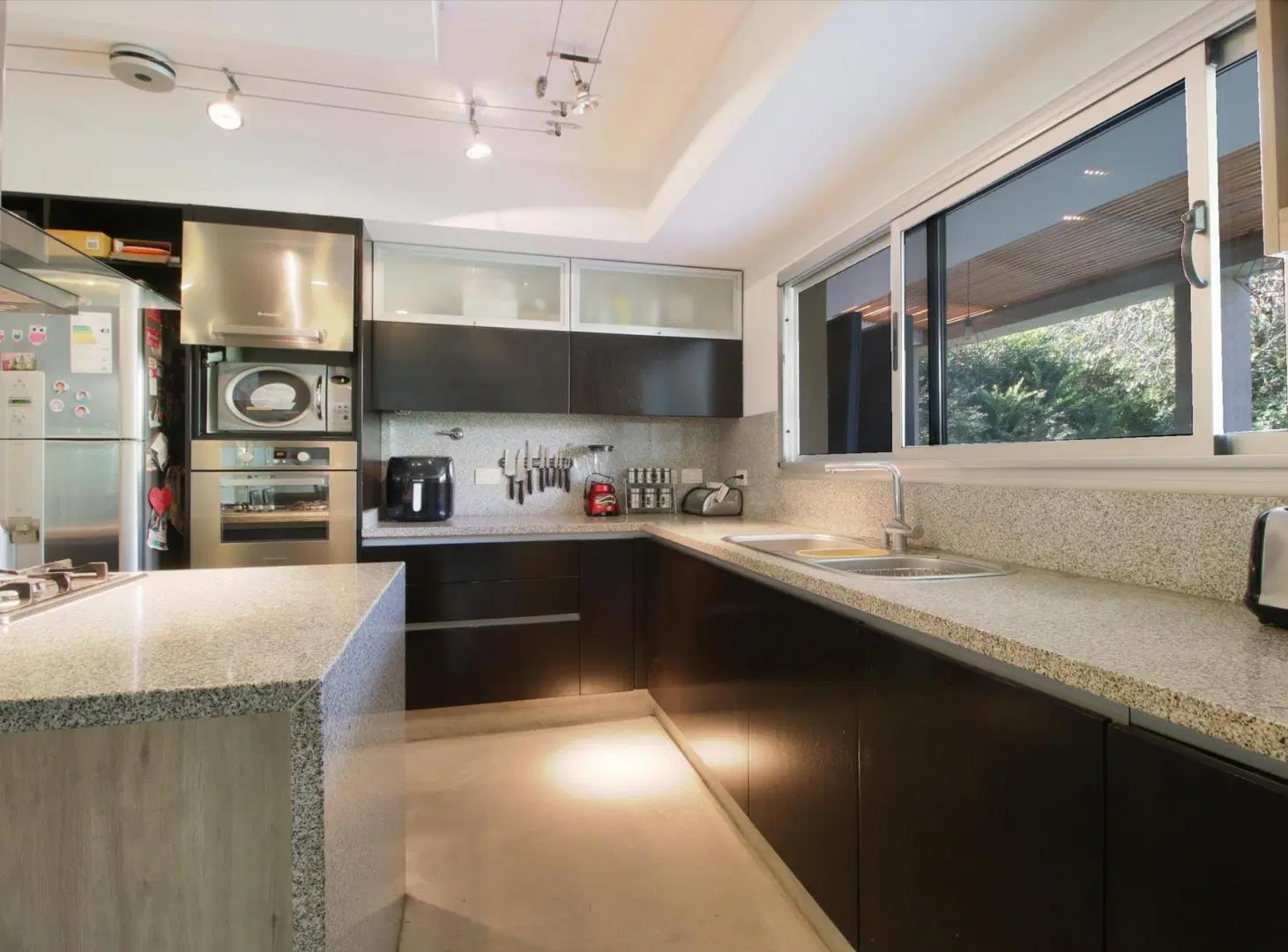 VENTA CASA ALTOS DEL SOL 6 AMBIENTES LUMINOSA CON PILETA QUINCHO 600M2 5