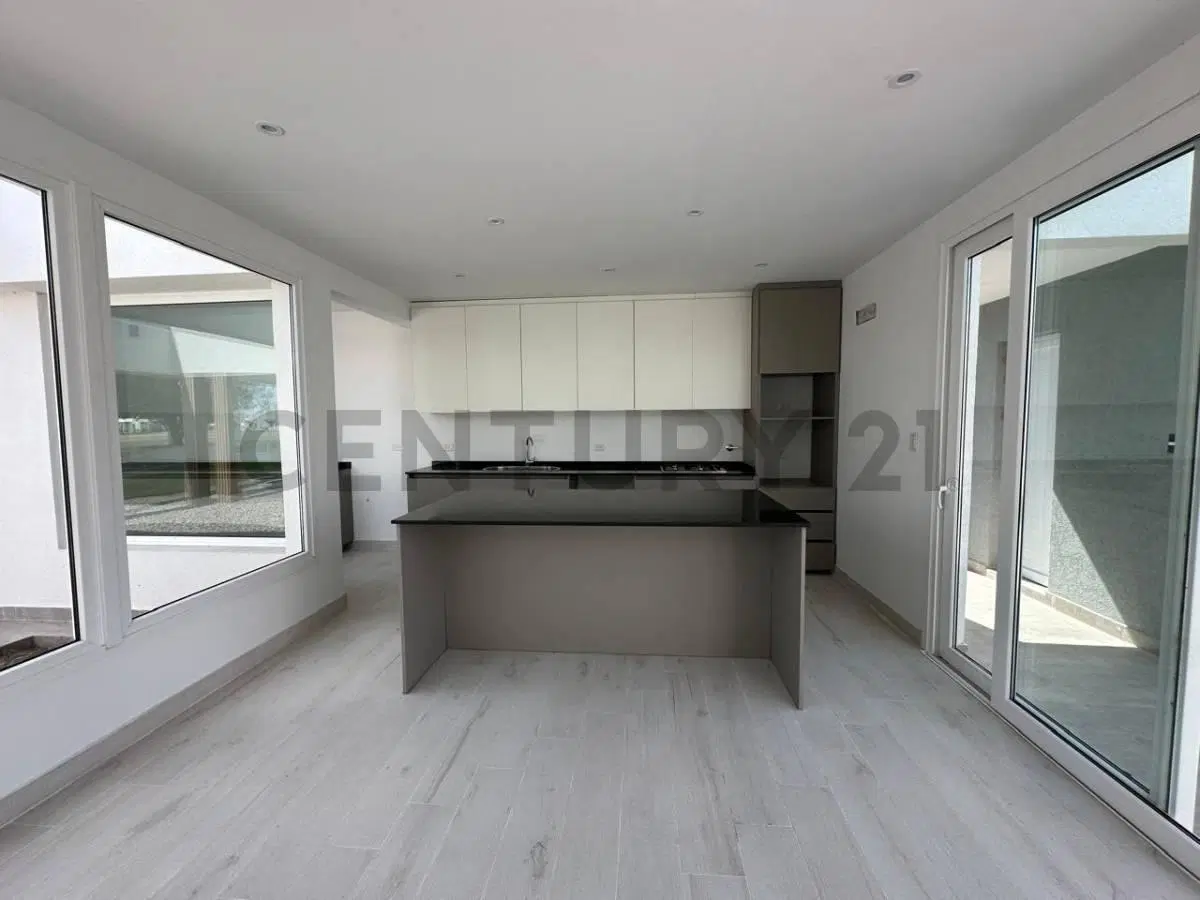 CASA A ESTRENAR 4 AMBIENTES PRADOS DEL OESTE PILETA 3