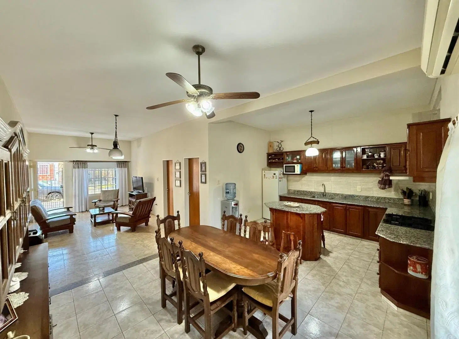 Casa Venta Casa Parque Leloir Ituzaingó 3 ambientes Excelente Ubicación 3