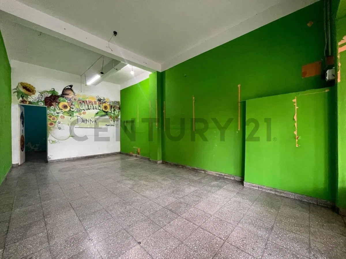 VENTA LOCAL COMERCIAL y ESPACIO AEREO CASTELAR SUR 5