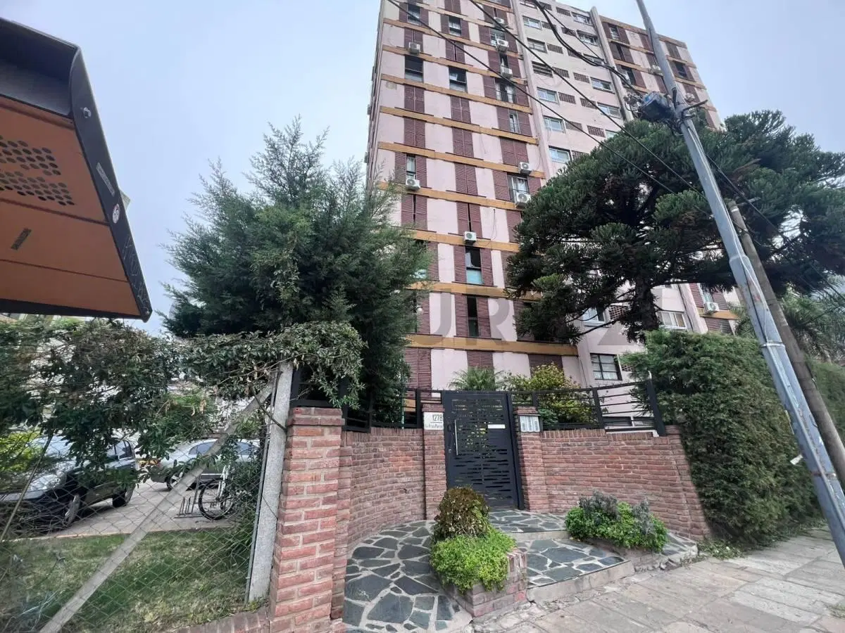VENTA DEPARTAMENTO 4 AMBIENTES HAEDO 4
