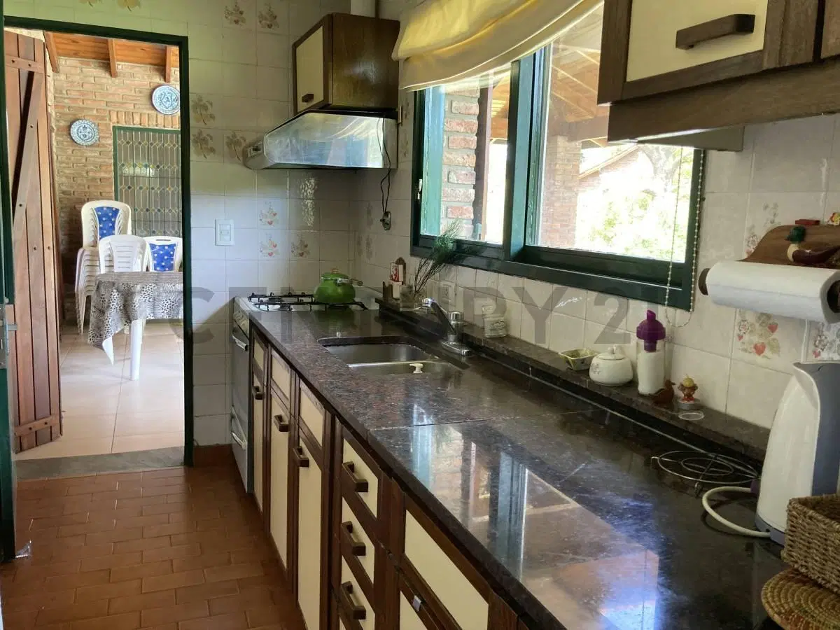 VENTA CASA 4 AMBIENTES BANCO PROVINCIA GRAN LOTE 4