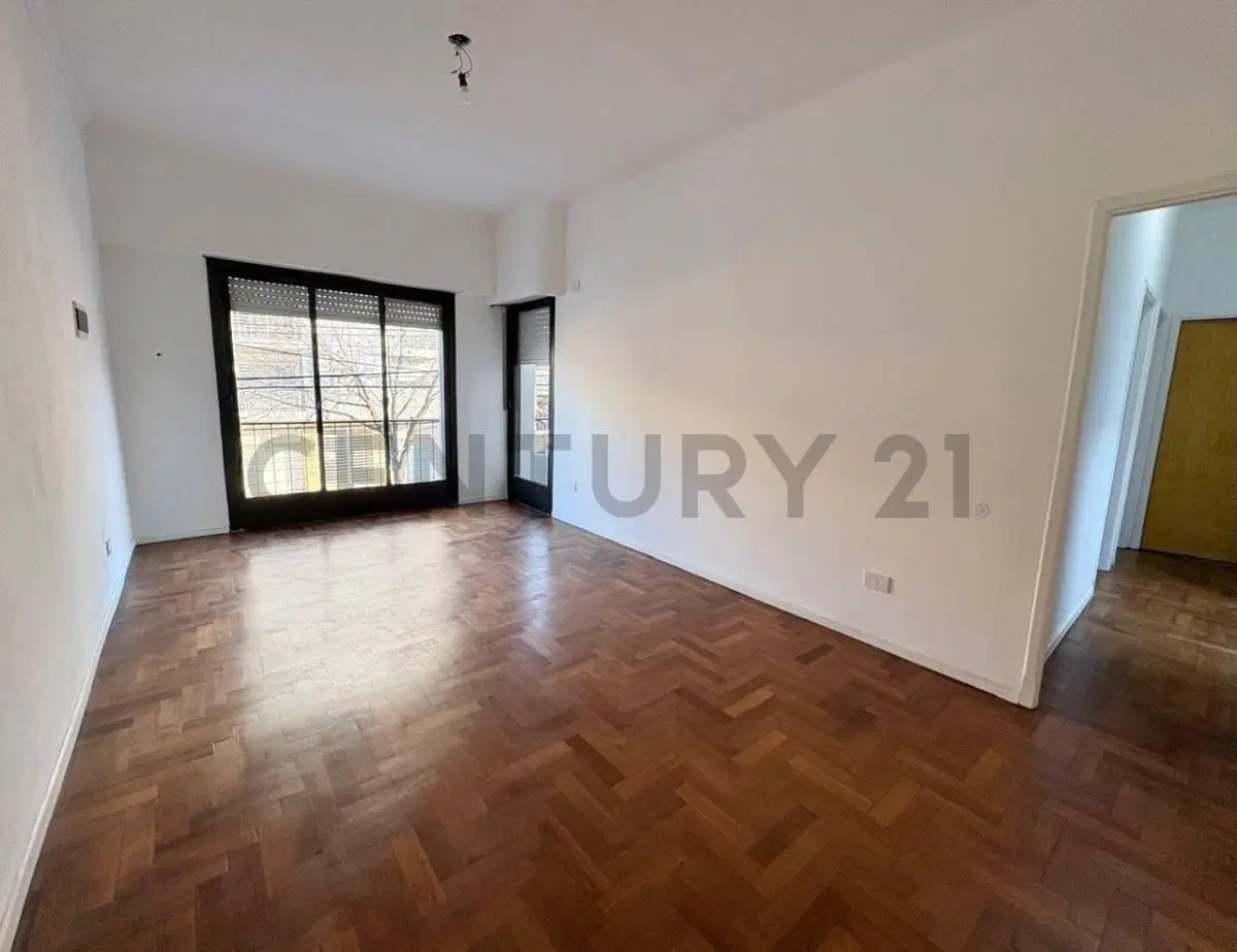 VENTA DEPARTAMENTO 3 AMBIENTES CON BALCON PATIO 2